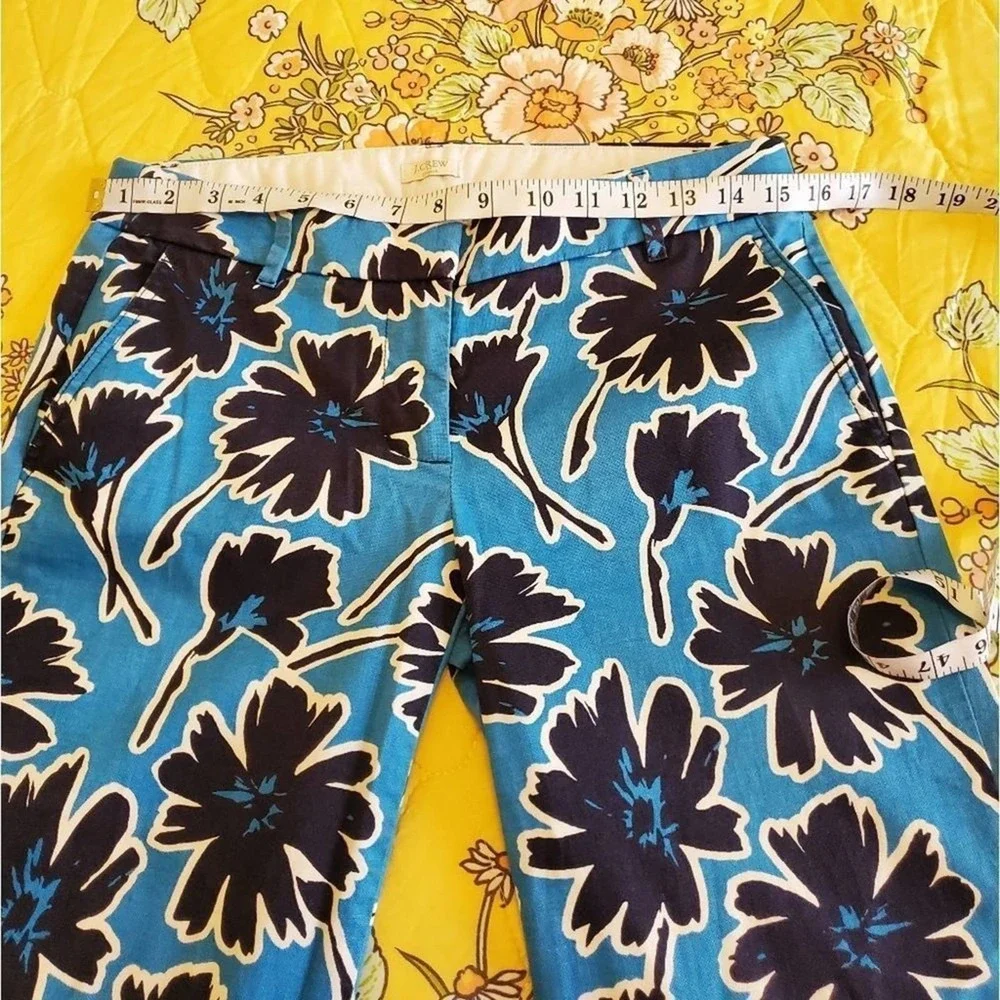 J. Crew floral straight leg cropped pants‎ Size 2